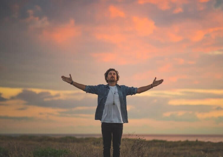 Fazer uma oração pessoal todas as manhãs