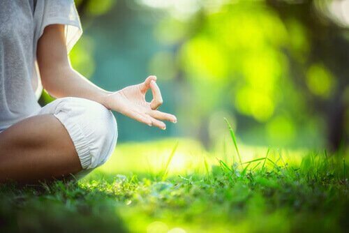 Meditar em meio à natureza
