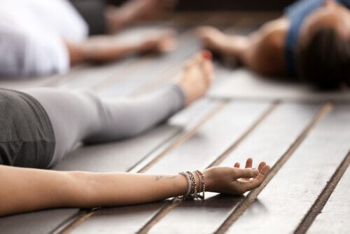 Aula de ioga nidra