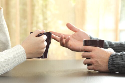 A importância dos gestos nas conversas