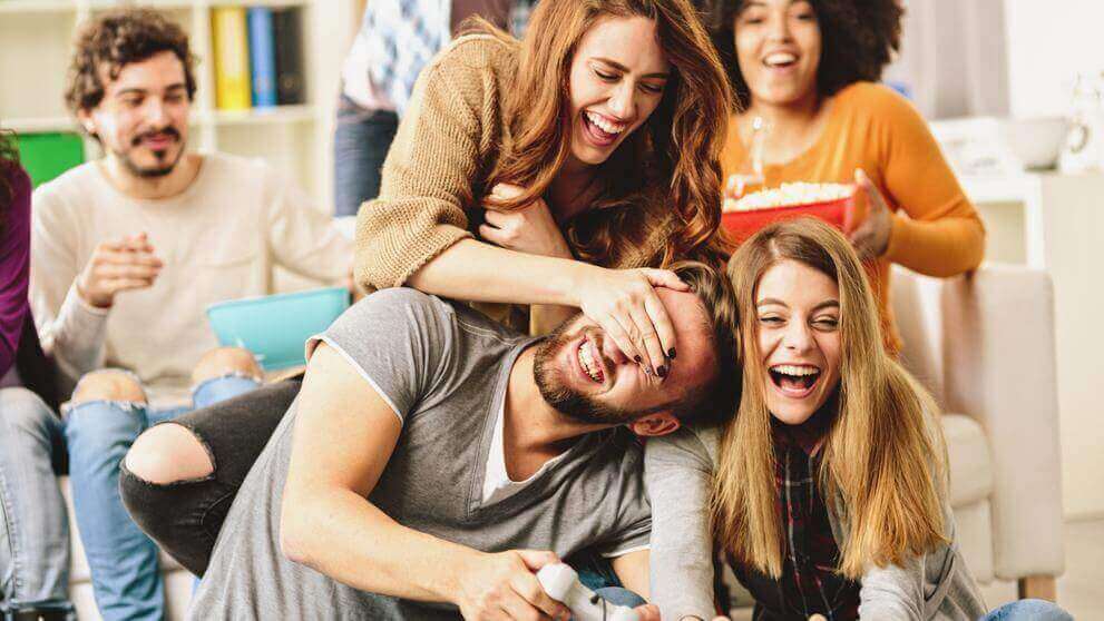 Grupo de amigos são amor e amizade