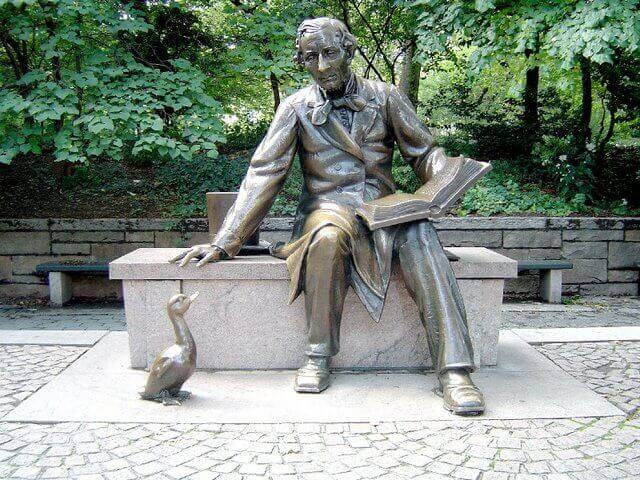 Estátua de Hans Christian Andersen