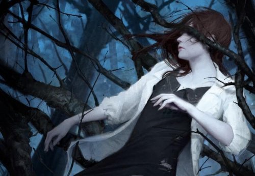 Mulher presa em árvore