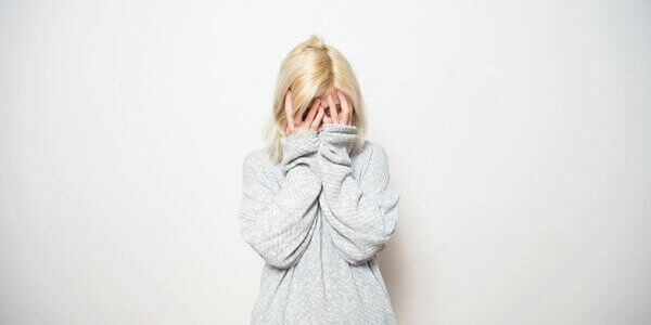 Mulher com androfobia