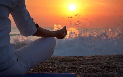 Meditar para combater o estresse