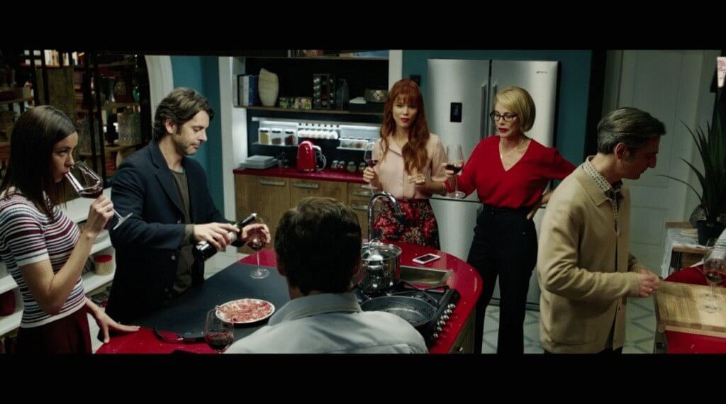 Cena de Perfeitos Desconhecidos