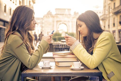 A falta de escuta consciente pode prejudicar as relações sociais