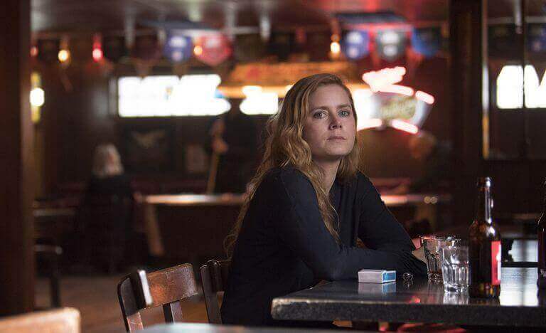 Cena da série 'Sharp Objects'