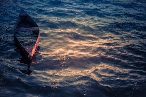 Barco à deriva