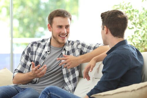 Amigos conversando