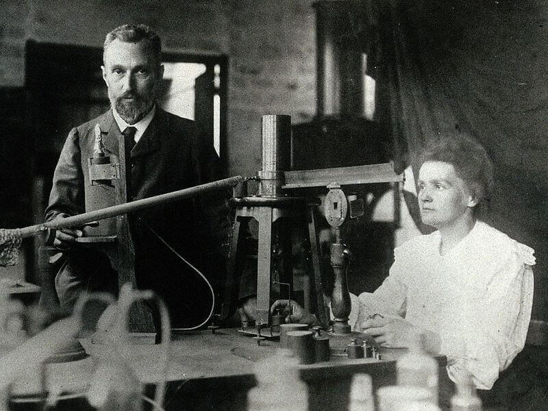 Marie Curie com Pierre Curie