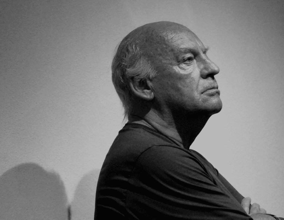 Eduardo Galeano de perfil