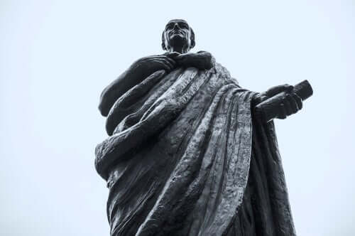 Estátua de Sêneca