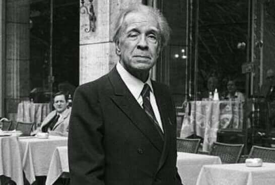 Jorge Luis Borges em preto e branco