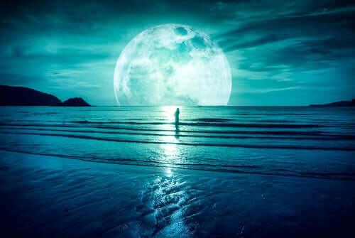Lua cheia em praia