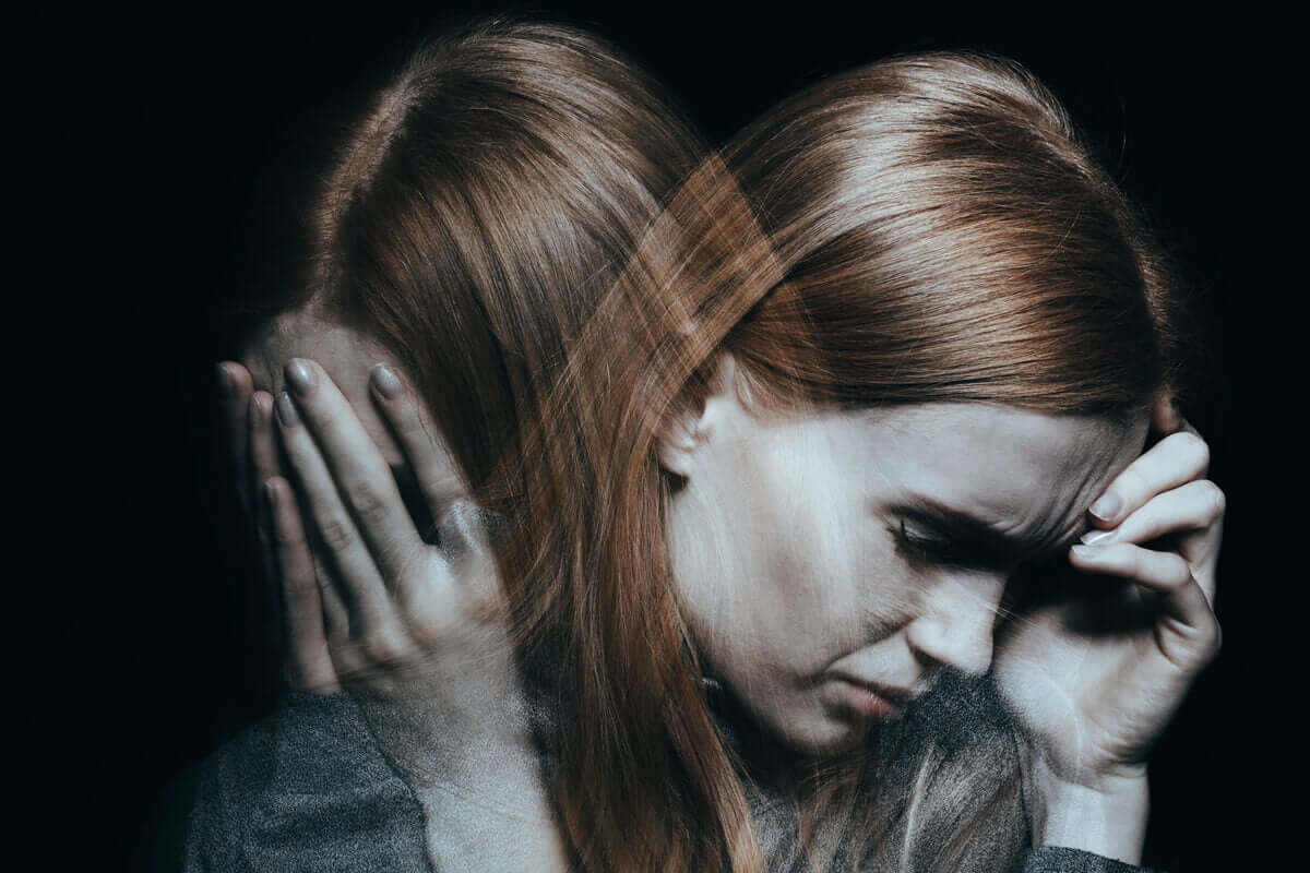 Mulher em crise de ansiedade