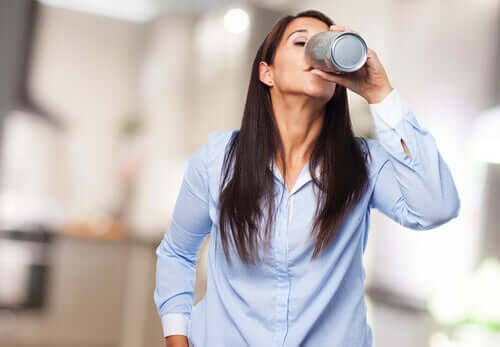 A ação das bebidas estimulantes no nosso cérebro