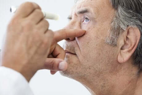 Exame para cirurgia de catarata