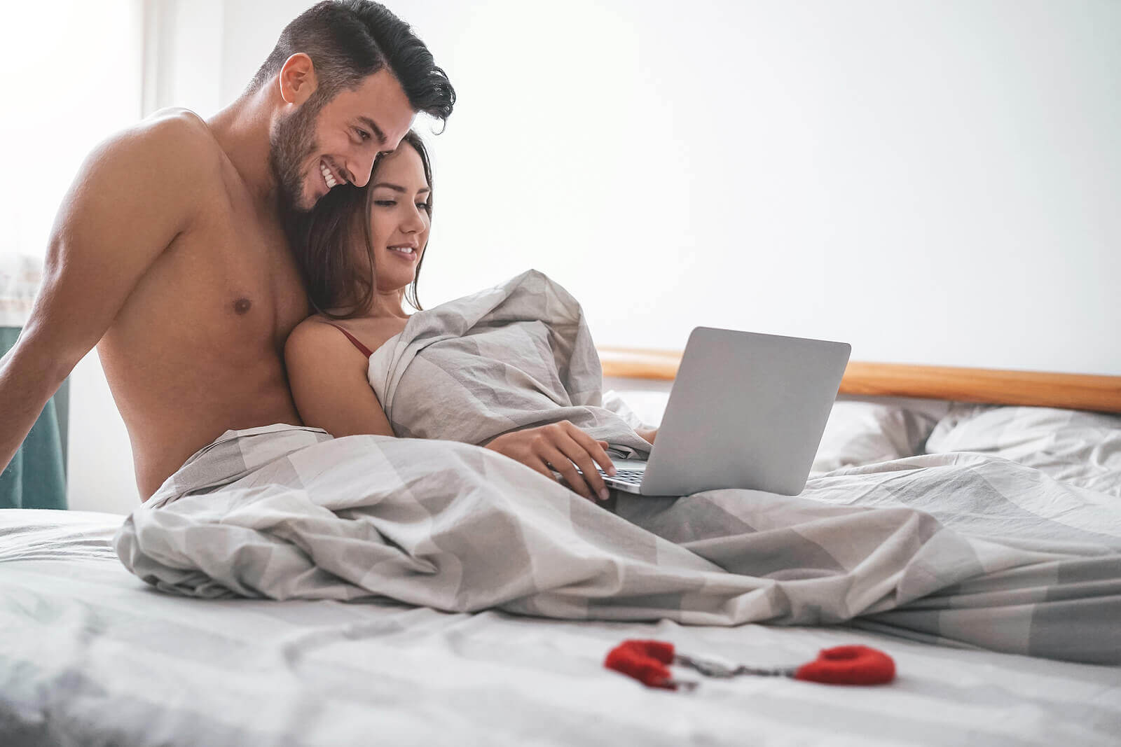 Conheça as 18 fantasias sexuais mais comuns