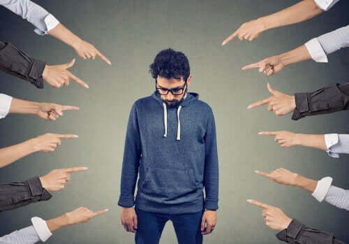 Pessoas que nos comparam a outras pessoas usam a manipulação emocional