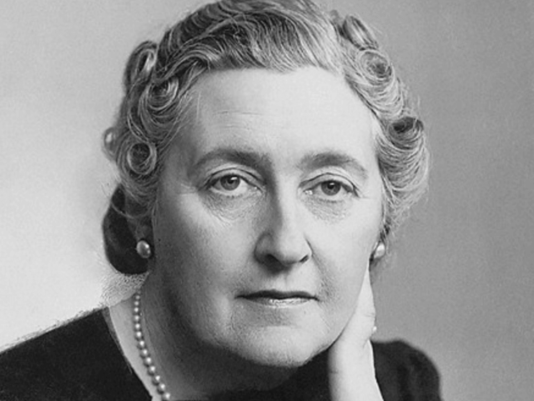 Biografia de Agatha Christie, a dama do crime