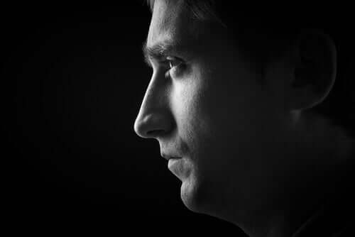 Perfil de homem narcisista