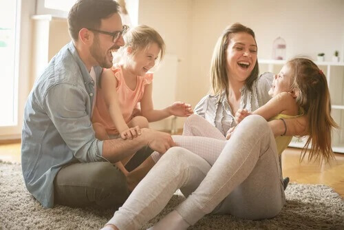 Como fica o relacionamento do casal com a chegada dos filhos?