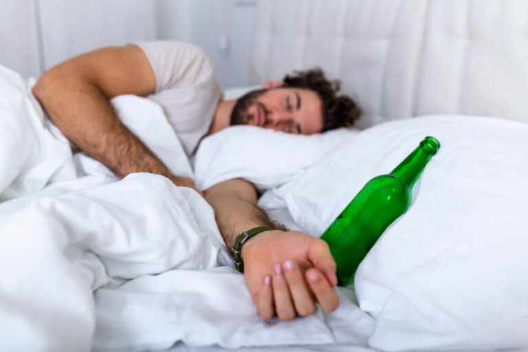 Beber álcool antes de dormir: conheça seus efeitos no sono
