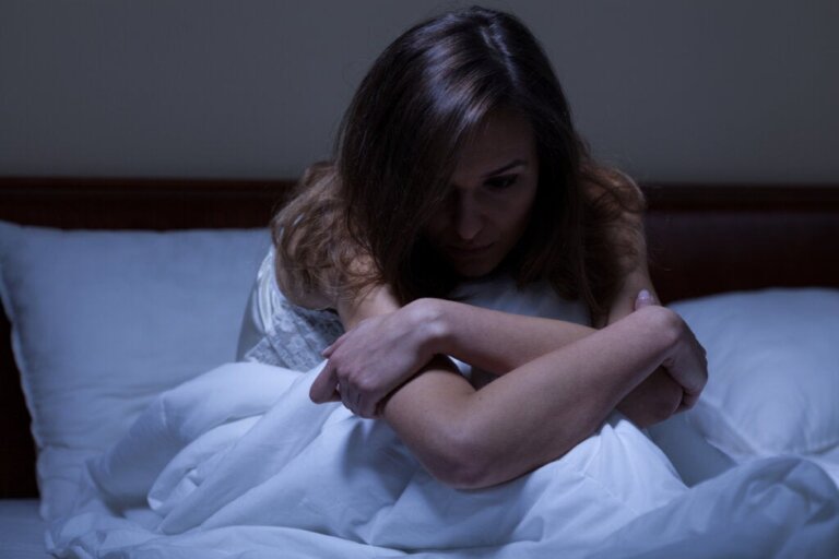 Segundo a ciência, se você dorme mal, come pior