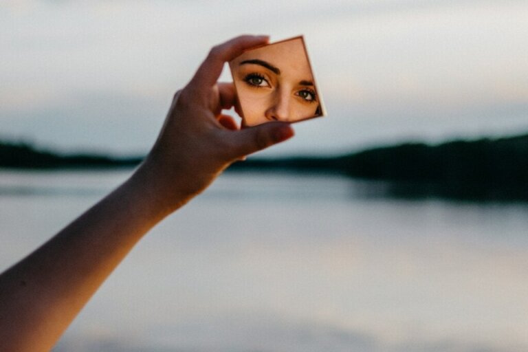 O eu do espelho: 3 reflexões para a autoconsciência