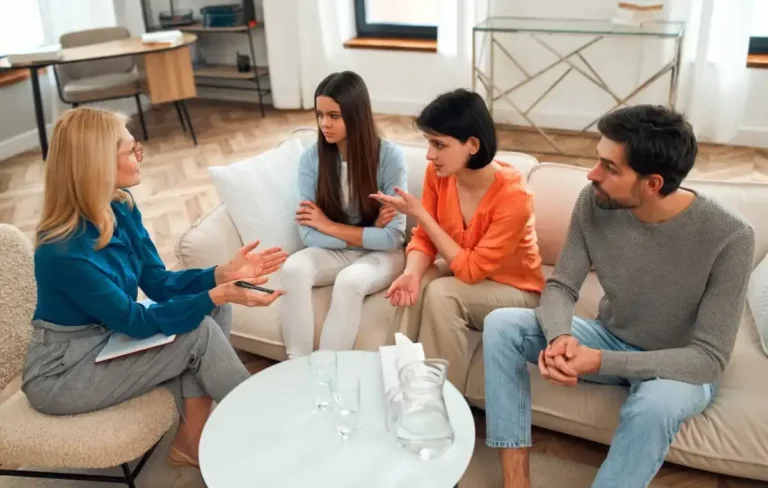 6 sinais que indicam que você deve iniciar a terapia familiar
